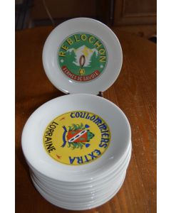 Porcelaine de Paris Set of 6 Cheese Plates